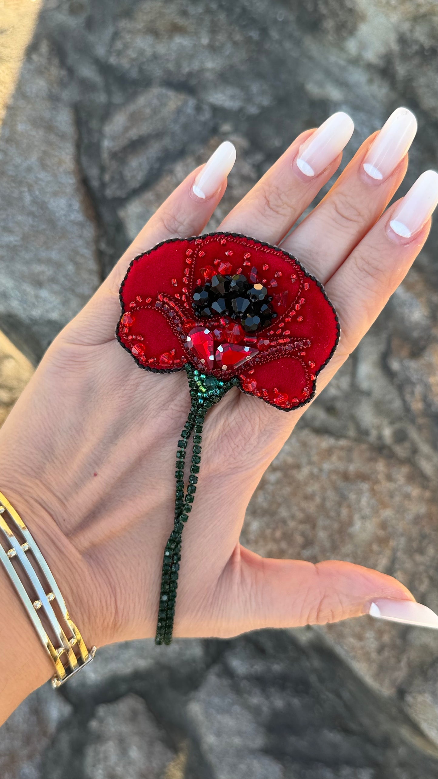 aaaBroșă Red Poppy