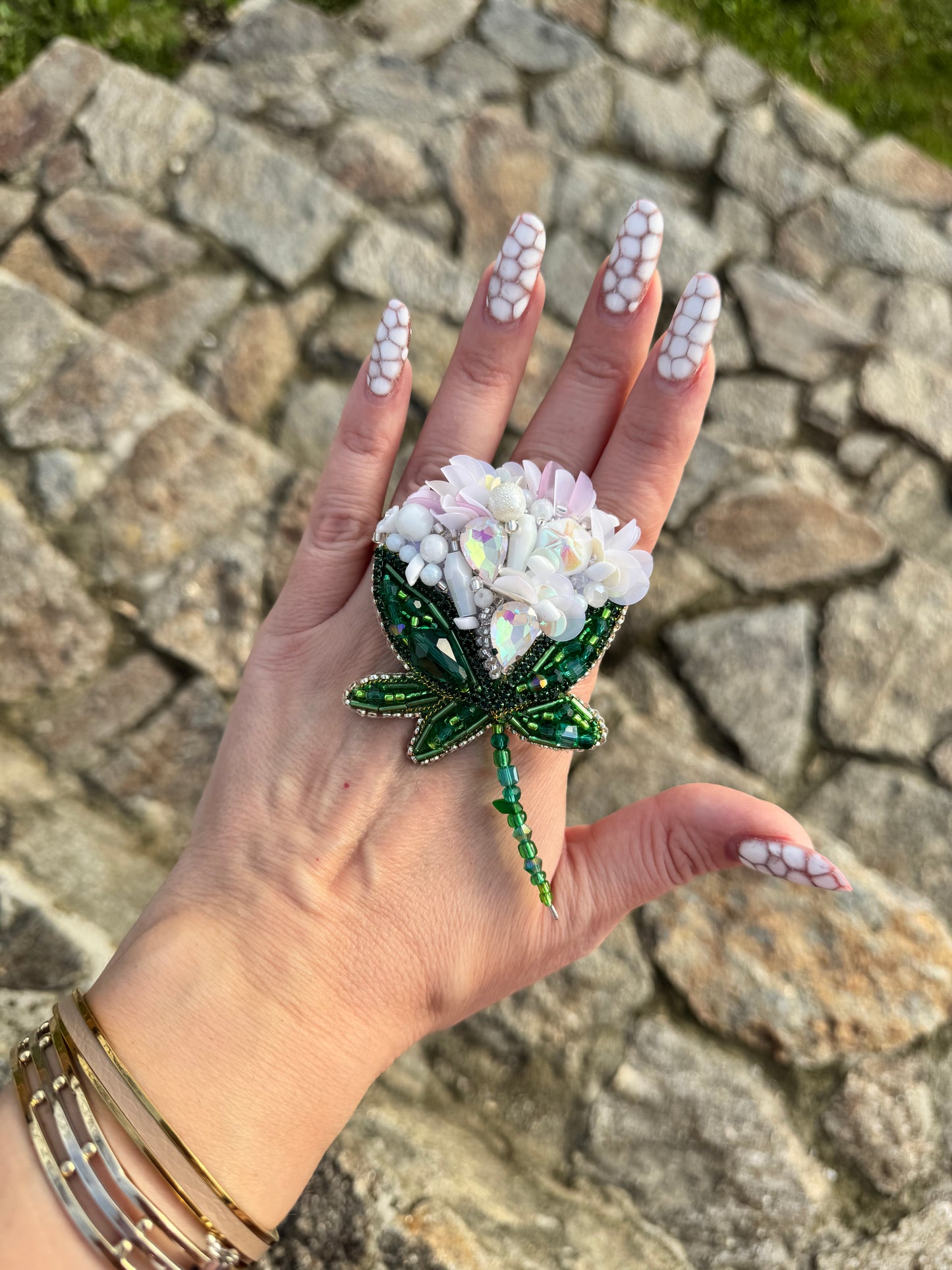 aBroșă BUJOR
